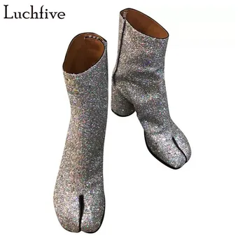 2017 bing bling sequins silver black Short Boots high heels split toes apart runway style Ankle Boots for women Zapatos mujer
2017 bing bling sequins silver black Short Boots high heels split toes apart runway style Ankle Boots for women Zapatos mujer