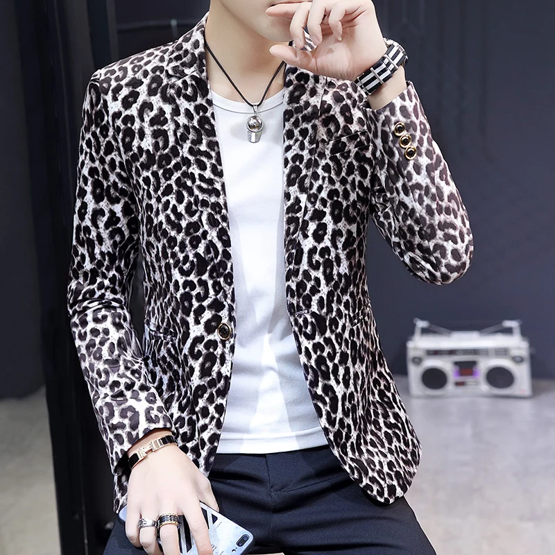 Spring Autumn New Men's Short Leopard Blazers Jackets Slim Fit Cool Students Coat Lapel One Button Jacket Outwear H2
Spring Autumn New Men's Short Leopard Blazers Jackets Slim Fit Cool Students Coat Lapel One Button Jacket Outwear H2