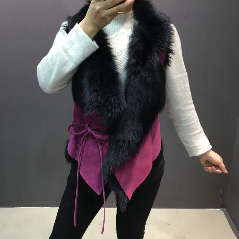 Genuine Sheepskin Vest Women 'S Sleeveless Jacket Karakul Lamb Fur Waistcoat V Collar Femme Russian Winter Coats autumn outwear
Genuine Sheepskin Vest Women 'S Sleeveless Jacket Karakul Lamb Fur Waistcoat V Collar Femme Russian Winter Coats autumn outwear