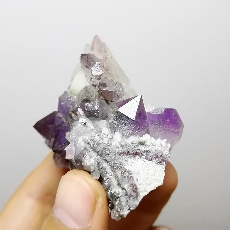 74.5g NATURAL Stones and Minerals Rock Amethyst Purple Crystal WHITE Calcite symbiosis RARE ORE UNIQUE Perfect Specimens #11
74.5g NATURAL Stones and Minerals Rock Amethyst Purple Crystal WHITE Calcite symbiosis RARE ORE UNIQUE Perfect Specimens #11