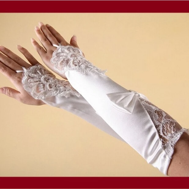 Фото Перчатки Свадебные без пальцев с кружевом и аппликацией белые/цвета слоновой