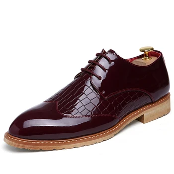 Fashion Polished Patent Leather Men Oxfords Bullock Pointed Toe Crocodile Pattern Lace Up Male Office & Career Leather Shoes 
Fashion Polished Patent Leather Men Oxfords Bullock Pointed Toe Crocodile Pattern Lace Up Male Office & Career Leather Shoes
