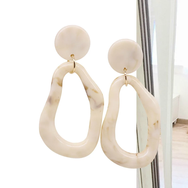 IGU 2019 Autumn Winter Ins Popular Resin Earrings Multicolor Simple Geometric Irregular Earrings Women Statement Earrings
IGU 2019 Autumn Winter Ins Popular Resin Earrings Multicolor Simple Geometric Irregular Earrings Women Statement Earrings