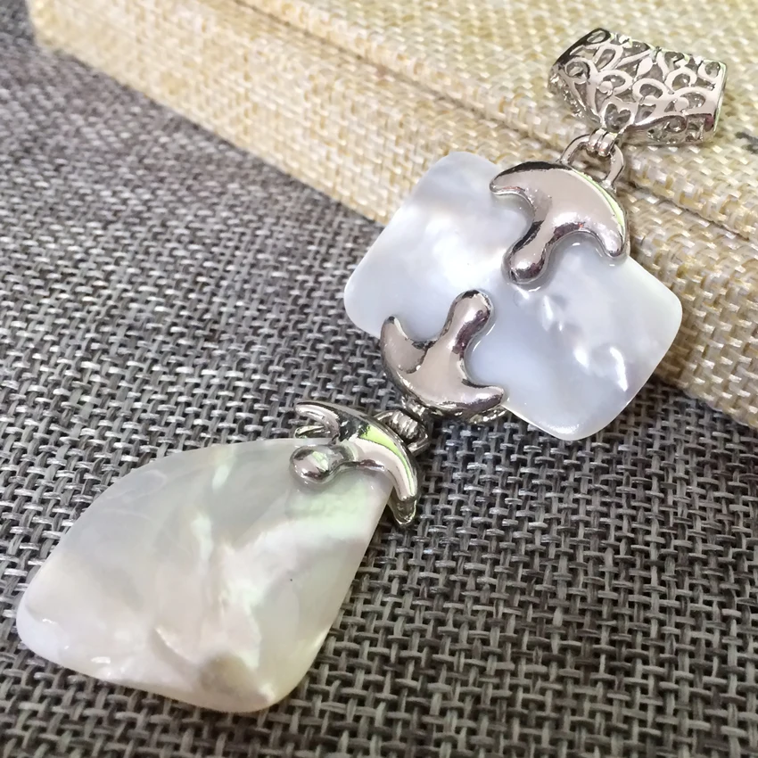 Natural white mother shell pendant 28*32mm 26*38mm irregular double side fashion women long chain jewelry diy findings B1110
Natural white mother shell pendant 28*32mm 26*38mm irregular double side fashion women long chain jewelry diy findings B1110
