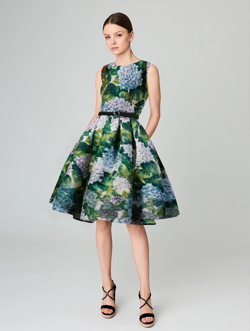 Plus Size - Vintage Elegant Sleeveless Dress (Us 8-16W)