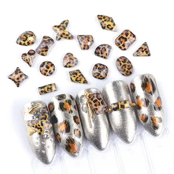 1 Pack of 10 New nail jewelry Europe and the United States popular network red leopard nail art stickers
1 Pack of 10 New nail jewelry Europe and the United States popular network red leopard nail art stickers