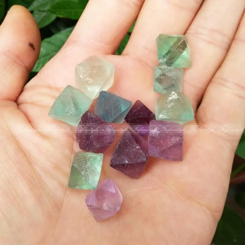 1.5-2.5cm Tumbled Gemstone Natural Fluorite Octahedral Cube Small Natural Stones Fluorite Quartz Crystal
1.5-2.5cm Tumbled Gemstone Natural Fluorite Octahedral Cube Small Natural Stones Fluorite Quartz Crystal