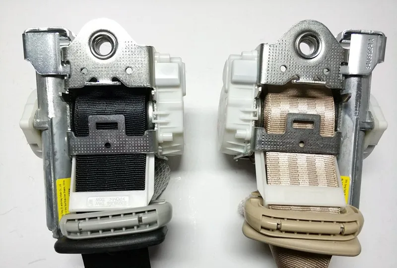 2 colors Seatbelt safety belt Front left / right side for Chinese SAIC ROEWE 350 MG5 Auto car motor part 50013900ASA 
2 colors Seatbelt safety belt Front left / right side for Chinese SAIC ROEWE 350 MG5 Auto car motor part 50013900ASA