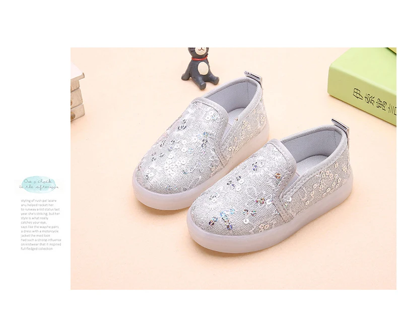 Girl's Sequins Glowing Sneakers Children Casual Lighted Up Shoes Kid's Fashion Luminous Slip-On Sneakers Cute LED's Shoes Girl (9)