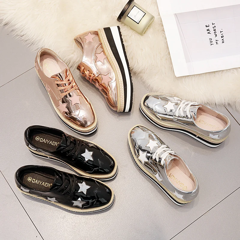 Classic Women's Flat Platform Shoes Fashion Women's Flats Female Round Toe British Style Patent Leather Star Decor. OULYYYOGO
Classic Women's Flat Platform Shoes Fashion Women's Flats Female Round Toe British Style Patent Leather Star Decor. OULYYYOGO