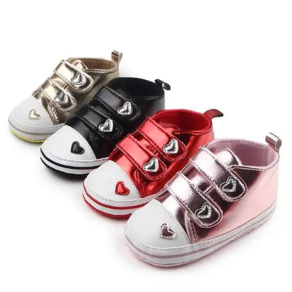 New 2018 Spring Heart shaped Pu leather Baby shoes Bling Baby moccasins shoes Crib Anti-slip First Walkers Sneakers Baby shoes
New 2018 Spring Heart shaped Pu leather Baby shoes Bling Baby moccasins shoes Crib Anti-slip First Walkers Sneakers Baby shoes