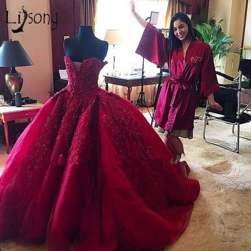 Gorgeous Burgundy Empire Wedding Dresses Dubai Lace Embroidery Puffy Bridal Gowns Sweetheart Off Shoulder Beaded Robe De Mariee
Gorgeous Burgundy Empire Wedding Dresses Dubai Lace Embroidery Puffy Bridal Gowns Sweetheart Off Shoulder Beaded Robe De Mariee