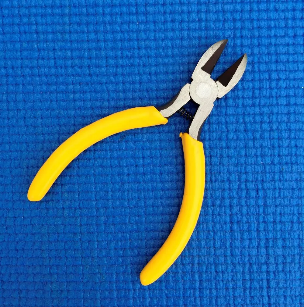 Top Quality Durable Wholesale Price Diagonal Cable Wire Side Cutter Cutting Nipper Pliers Jewelry and Watch Tool
Top Quality Durable Wholesale Price Diagonal Cable Wire Side Cutter Cutting Nipper Pliers Jewelry and Watch Tool