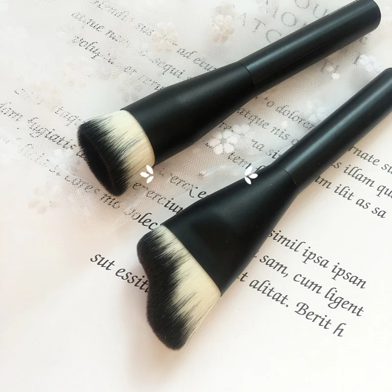 LUFUSEAN Face Studio Brush 120 Contour Master Dense Foundation lip Makeup Brush 110 Beauty Cosmestica Tool
LUFUSEAN Face Studio Brush 120 Contour Master Dense Foundation lip Makeup Brush 110 Beauty Cosmestica Tool
