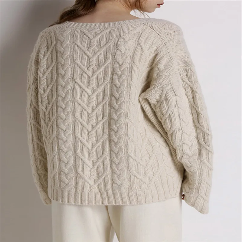 2019 new women's round neck cashmere sweater loose lazy short section new year sweater sweater wild bottoming sweater thickening
2019 new women's round neck cashmere sweater loose lazy short section new year sweater sweater wild bottoming sweater thickening