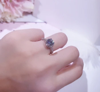 Hot Sale Fashion 100% 925 Sterling Silver Jewelry Classic 4 Claws 6mm 1ct Round CZ Diamant Wedding Rings For Women Ring Size
Hot Sale Fashion 100% 925 Sterling Silver Jewelry Classic 4 Claws 6mm 1ct Round CZ Diamant Wedding Rings For Women Ring Size
