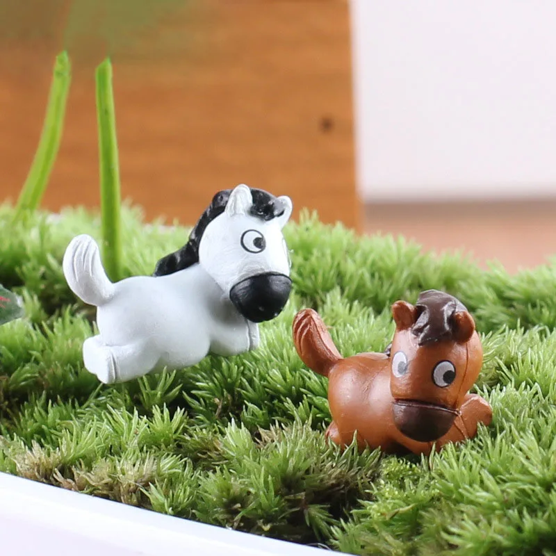 2Pcs Miniature Cute Lying Horse Resin Craft Artificial Animal Home Decoration Mini Landscape Bonsai Moss Terrarium Ornament Gift
2Pcs Miniature Cute Lying Horse Resin Craft Artificial Animal Home Decoration Mini Landscape Bonsai Moss Terrarium Ornament Gift