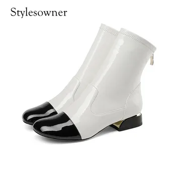 Stylesowner Popular Trends Fashion Design Winter Black Color Short Boots Genuine Leather Low Heels Soft Leather Mature Boots
Stylesowner Popular Trends Fashion Design Winter Black Color Short Boots Genuine Leather Low Heels Soft Leather Mature Boots