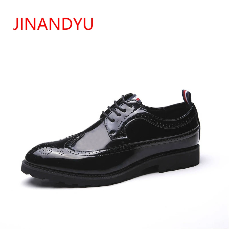 Mens Formal Leather Dress Shoes Stylish Pointed Toe Business Dress Men Flats High Quality Brogues Oxford Shoes for Men
Mens Formal Leather Dress Shoes Stylish Pointed Toe Business Dress Men Flats High Quality Brogues Oxford Shoes for Men