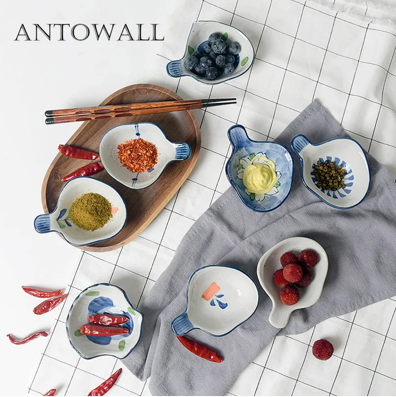 Japanese HENGFENG Snacks dish multi-function soy sauce dish hand-painted fish and seashell shape dish ceramics tableware 
Japanese HENGFENG Snacks dish multi-function soy sauce dish hand-painted fish and seashell shape dish ceramics tableware