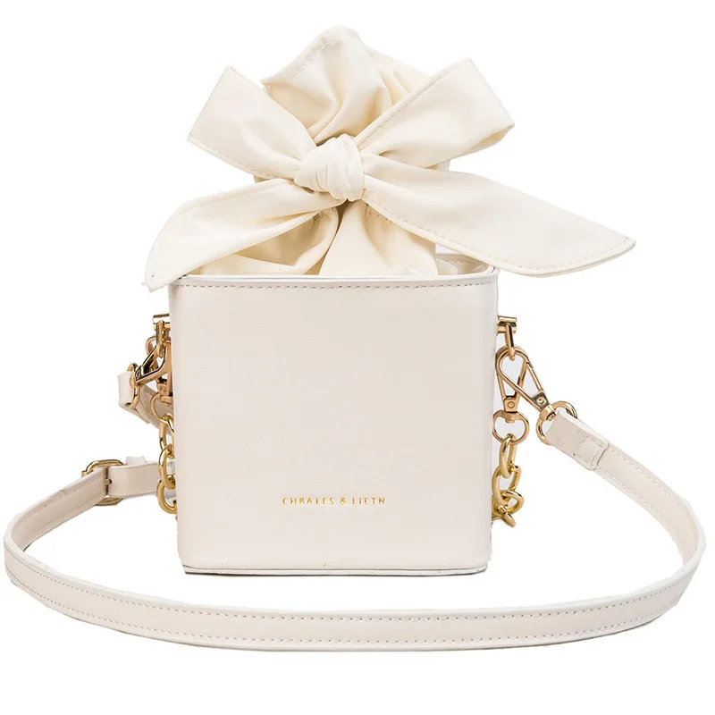 FONTO New Creative Women's Bag Sweet Lady Flower Three-dimensional Small Square Bag Casual Ladies Shoulder Messenger Bag #197146
FONTO New Creative Women's Bag Sweet Lady Flower Three-dimensional Small Square Bag Casual Ladies Shoulder Messenger Bag #197146
