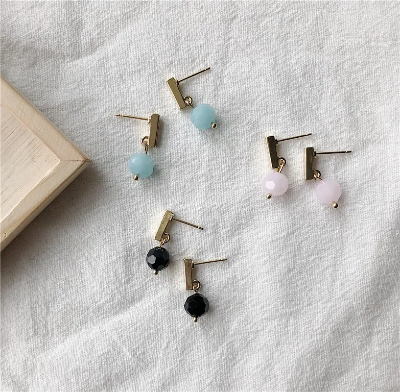 Simple Black Beads Vintage Facets Acrylic Short Dangle Earrings for Women Mini Polygon Drop Earrings
Simple Black Beads Vintage Facets Acrylic Short Dangle Earrings for Women Mini Polygon Drop Earrings
