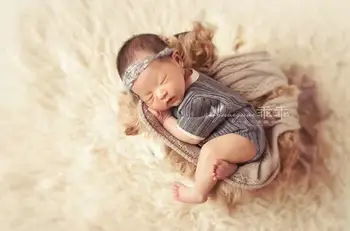 Handmade Newborn Headband and Romper Baby Full Set Props Tieback Newborn Onesie Baby Boy Jumpersuits Boys Clothes Props
Handmade Newborn Headband and Romper Baby Full Set Props Tieback Newborn Onesie Baby Boy Jumpersuits Boys Clothes Props