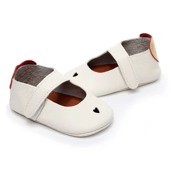 Summer pure white heart-shaped Soft genuine Leather Shoes First Walker Infant Girl Boys Baby Moccasins hot sale shoes
Summer pure white heart-shaped Soft genuine Leather Shoes First Walker Infant Girl Boys Baby Moccasins hot sale shoes