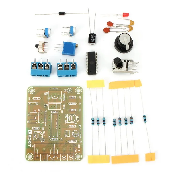 

DC12V ICL8038 Monolithic Function Signal Generator Module DIY Kit Sine Square Triangle