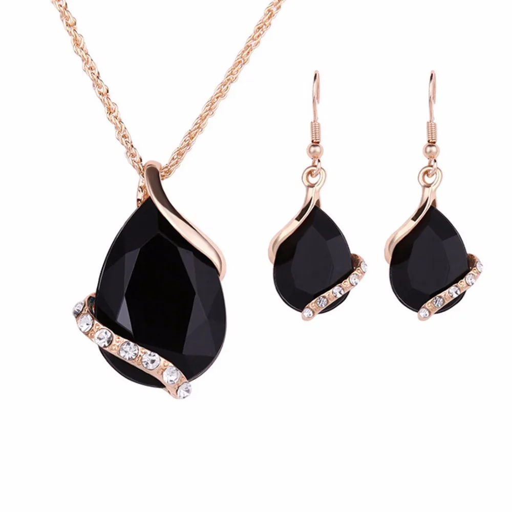 Black Crystal Earrings Necklaces Sets Gold Color Jewelry Sets for Women Geometric Design Wedding Jewelry 2PCS Jewelry Sets
Black Crystal Earrings Necklaces Sets Gold Color Jewelry Sets for Women Geometric Design Wedding Jewelry 2PCS Jewelry Sets