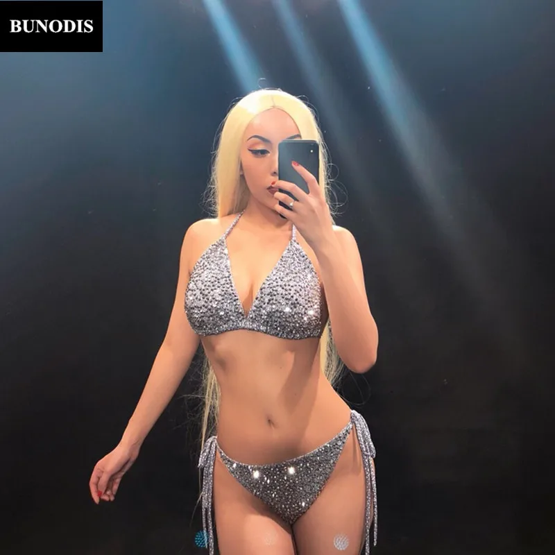ZD170 Full Of Black Sparkling Crystals Silver Bikini Women Sexy Clothing Nightclub Beach Party Stage Wear Singer Dancer Costumes
ZD170 Full Of Black Sparkling Crystals Silver Bikini Women Sexy Clothing Nightclub Beach Party Stage Wear Singer Dancer Costumes