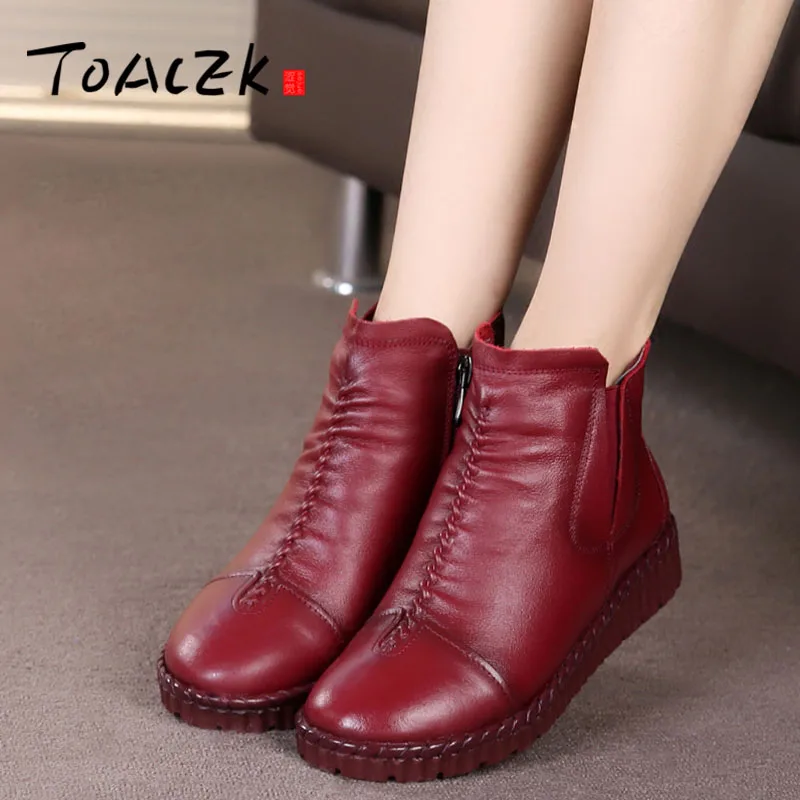 Leather soft sole cotton shoes for women flat and non-slip cotton boots for women warm cowhide mother shoes big size 35-43
Leather soft sole cotton shoes for women flat and non-slip cotton boots for women warm cowhide mother shoes big size 35-43