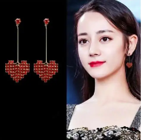e 1253 Korean version of the net red with the heart of the crystal full of earrings female sweet jewelry accessories factory dir
e 1253 Korean version of the net red with the heart of the crystal full of earrings female sweet jewelry accessories factory dir