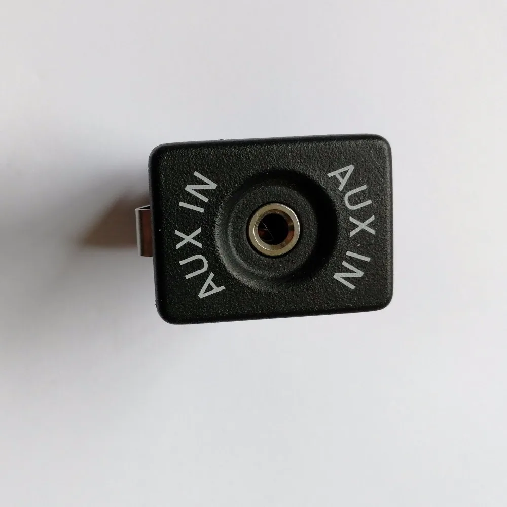 ELISHASTAR Original Car Aux-in Switch Button for VW RCD310 RCD510 RNS510 16D 035 724 16D035724
ELISHASTAR Original Car Aux-in Switch Button for VW RCD310 RCD510 RNS510 16D 035 724 16D035724
