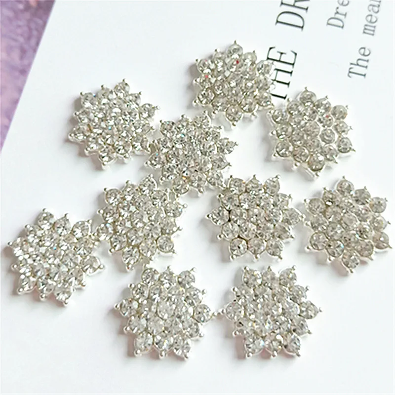 10pcs 16*18mm Fashion Metal Alloy Crystal Rhinestone Silver Flowers Connectors Charm For Jewelry Making
10pcs 16*18mm Fashion Metal Alloy Crystal Rhinestone Silver Flowers Connectors Charm For Jewelry Making