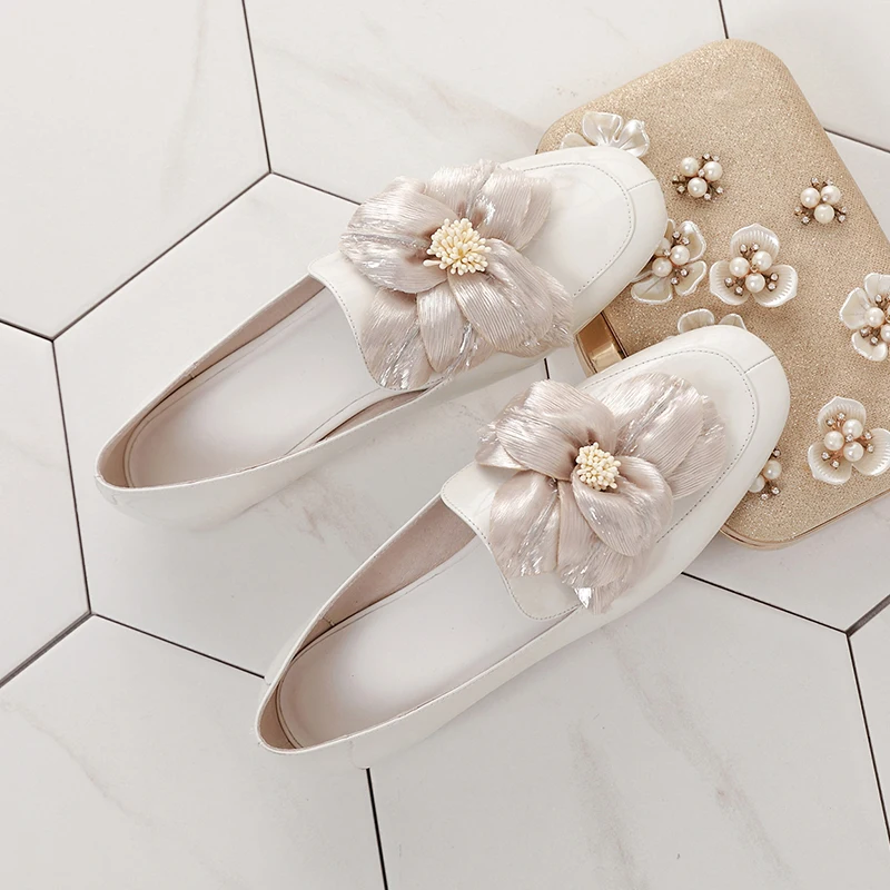 VALLU Big Flower Loafers Shoes Woman Flats Patent Leather Women Flat Shoes Genuine Leather Soft Comfortable Female Mother shoes
VALLU Big Flower Loafers Shoes Woman Flats Patent Leather Women Flat Shoes Genuine Leather Soft Comfortable Female Mother shoes