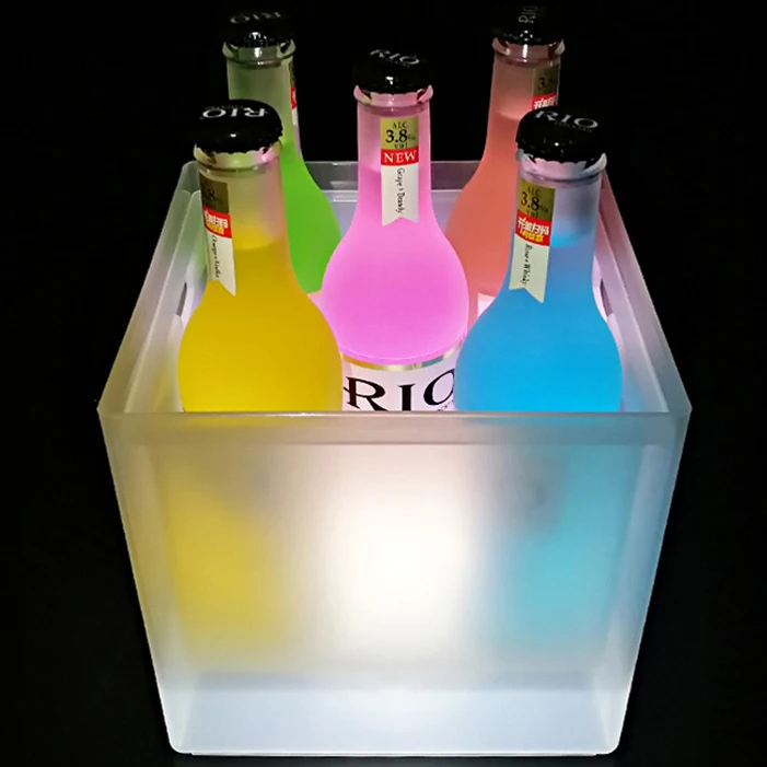 Square 3.5L LED Ice Bucket Double Shell Wine Cooler Holder Color Changing Champagne Drink Rack Bar/Home/Party 3*AAA Batteries
Square 3.5L LED Ice Bucket Double Shell Wine Cooler Holder Color Changing Champagne Drink Rack Bar/Home/Party 3*AAA Batteries