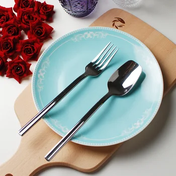 8 Inch North European Style Bone China Blue Ceramic Dishes & Plates Steak Dessert Cake On-glazed Round Dish New Year Gift Plate
8 Inch North European Style Bone China Blue Ceramic Dishes & Plates Steak Dessert Cake On-glazed Round Dish New Year Gift Plate