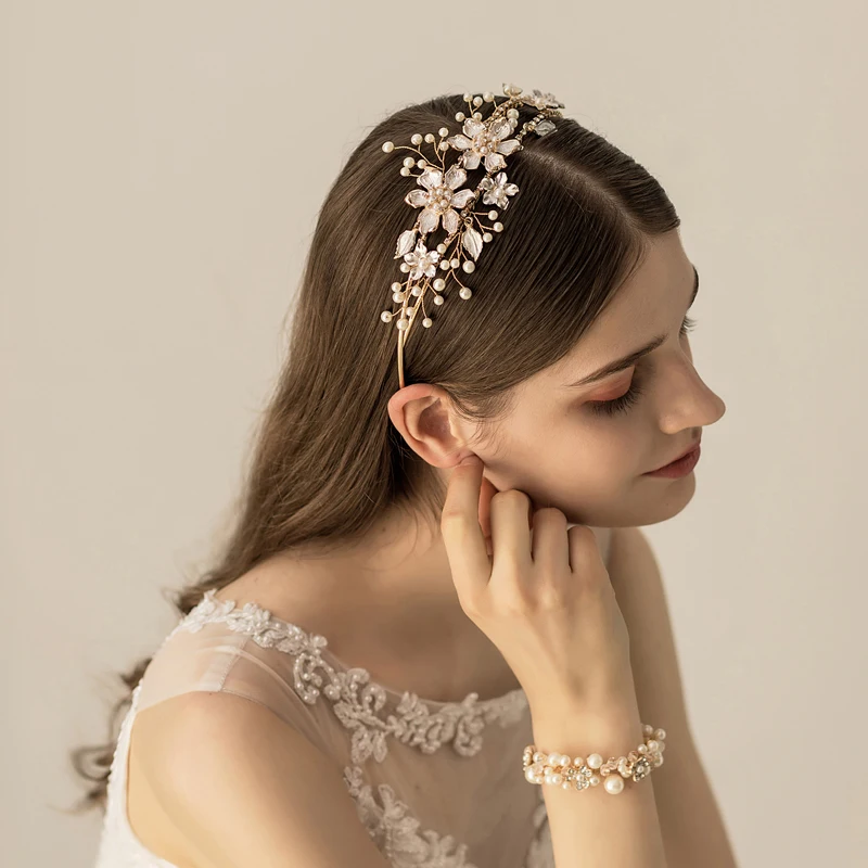 SLBRIDAL Gold Crystals Rhinestones Pearls Flower Leaf Wedding Tiara Headband Bridal Pageant Crown Hair accessories Bridesmaids
SLBRIDAL Gold Crystals Rhinestones Pearls Flower Leaf Wedding Tiara Headband Bridal Pageant Crown Hair accessories Bridesmaids