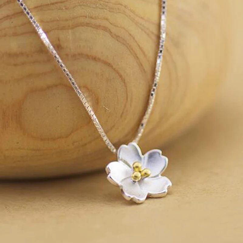 SMJEL New High Quality Delicate 925 Silver Daisy Flower Necklaces for Women Tiny Flower Jewelry Party Birthday Gift SYXL026
SMJEL New High Quality Delicate 925 Silver Daisy Flower Necklaces for Women Tiny Flower Jewelry Party Birthday Gift SYXL026