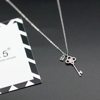 Sole Memory Classic Style Lock Key Pendant Zircon Exquisite Gift 925 Sterling Silver Clavicle Chain Female Necklace SNE384
Sole Memory Classic Style Lock Key Pendant Zircon Exquisite Gift 925 Sterling Silver Clavicle Chain Female Necklace SNE384