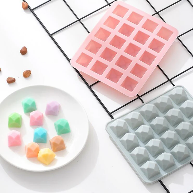20 grid silicone diamond ice cube mold Ice mold Aromatherapy plaster decoration mold Mini cake pudding mold
20 grid silicone diamond ice cube mold Ice mold Aromatherapy plaster decoration mold Mini cake pudding mold