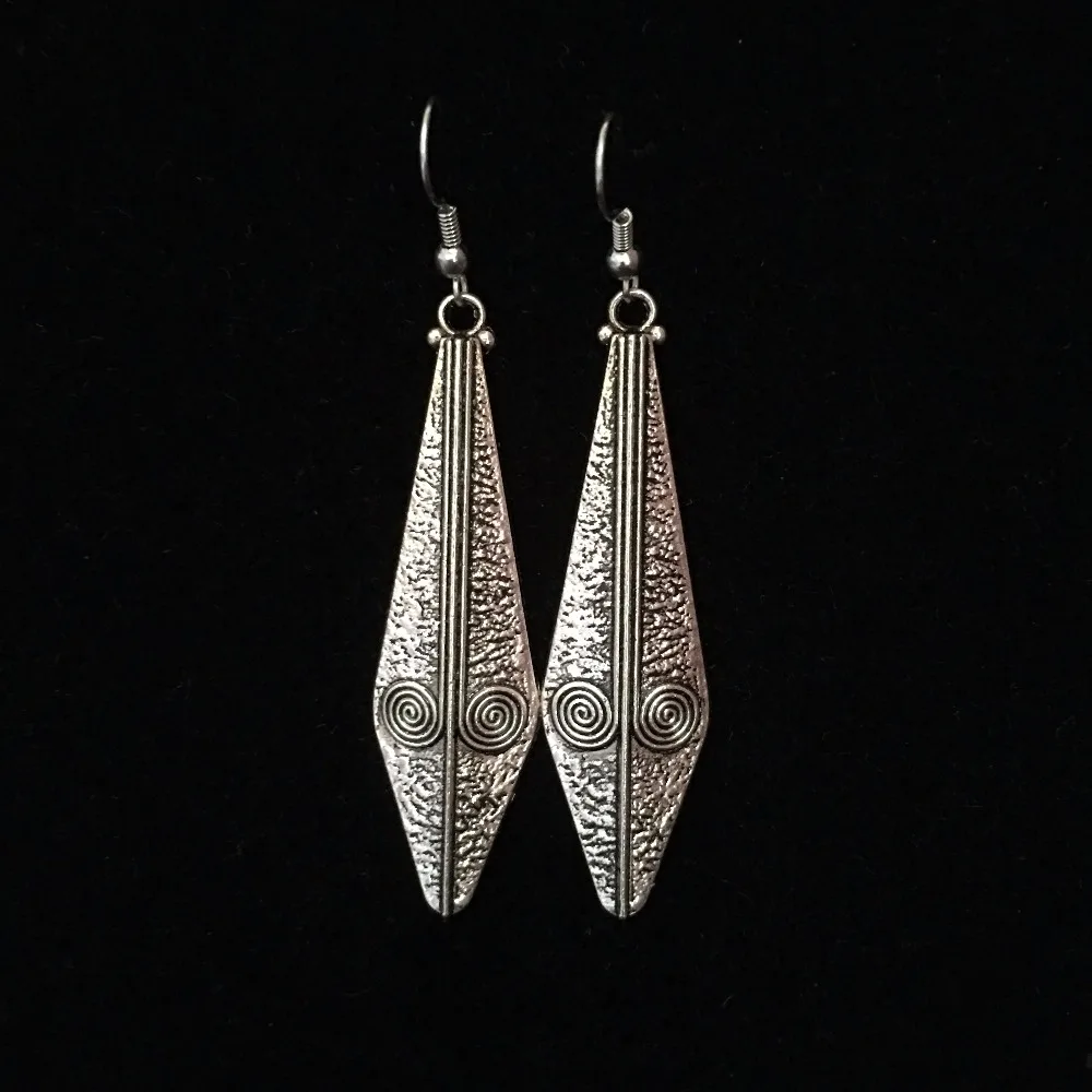 India Middle East Gypsy Jewelry Handmade Ancient Silver Retro Tribal Earrings Hippie Boho Wind In India Thailand and Nepal
India Middle East Gypsy Jewelry Handmade Ancient Silver Retro Tribal Earrings Hippie Boho Wind In India Thailand and Nepal