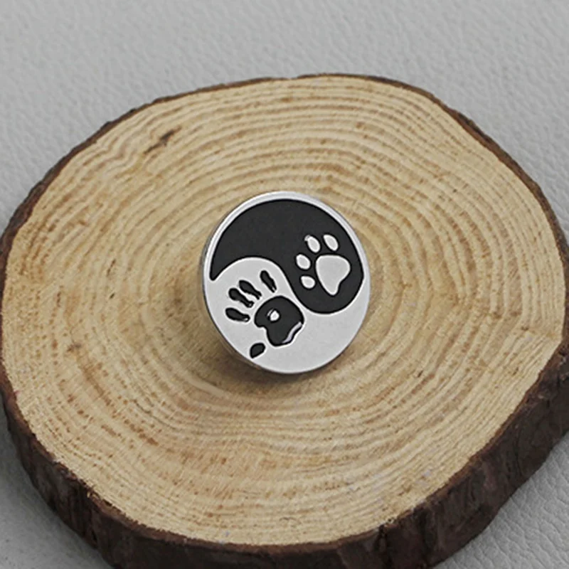 New Mode Styke Drop Handprint Oil Brooch Palm Dog Paw Brooch Pins Dog Puppy Claw Pins Shirt Lapel Pin Badge Jewelry Gift For Kid
New Mode Styke Drop Handprint Oil Brooch Palm Dog Paw Brooch Pins Dog Puppy Claw Pins Shirt Lapel Pin Badge Jewelry Gift For Kid