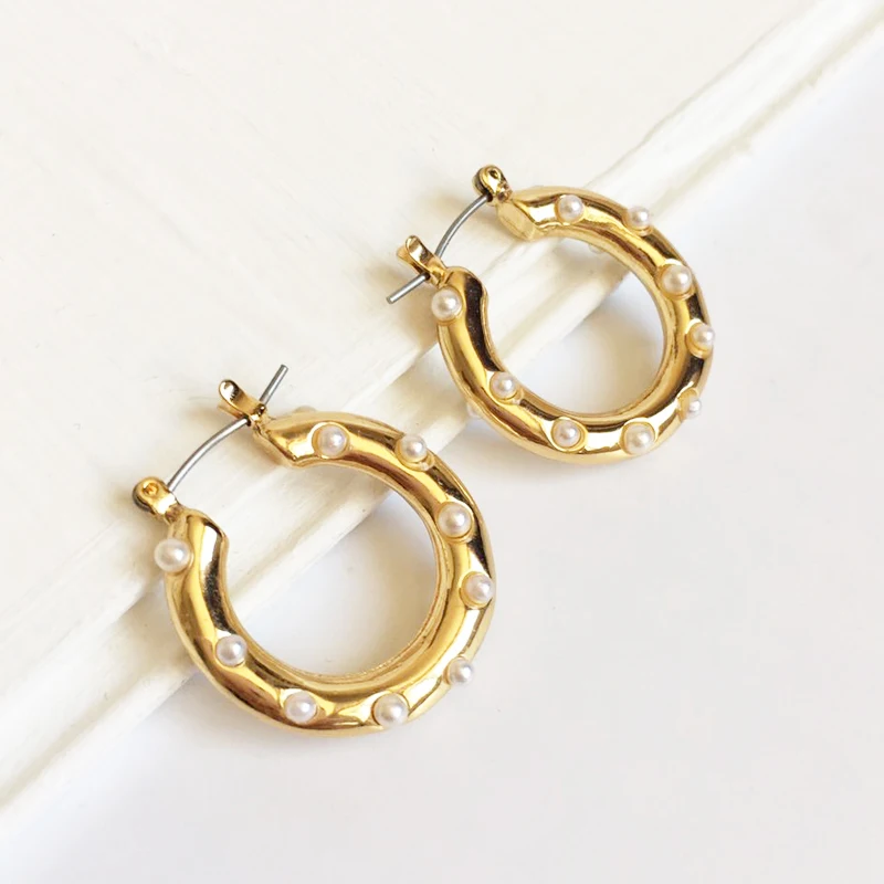 Coco&willow faux pearl embellished chunky hoop earrings for women classic statement small hoop earring for party fashion jewelry
Coco&willow faux pearl embellished chunky hoop earrings for women classic statement small hoop earring for party fashion jewelry