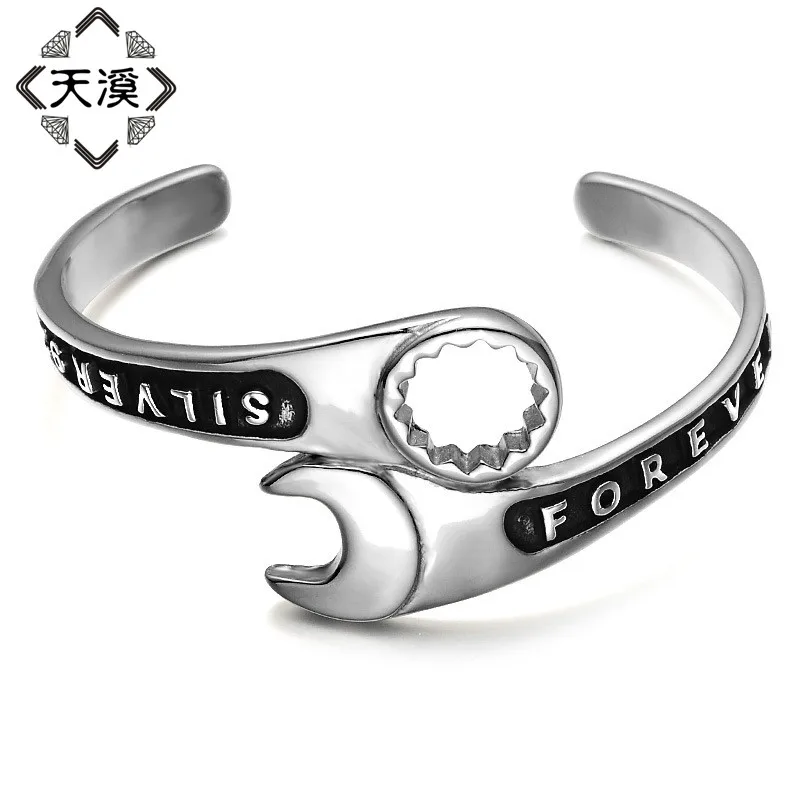 High Quality Europe And United States Men's Boy's Silver Bracelet Wholesale Man Fashion Tools Wrench Bangle Stainless Steel
High Quality Europe And United States Men's Boy's Silver Bracelet Wholesale Man Fashion Tools Wrench Bangle Stainless Steel