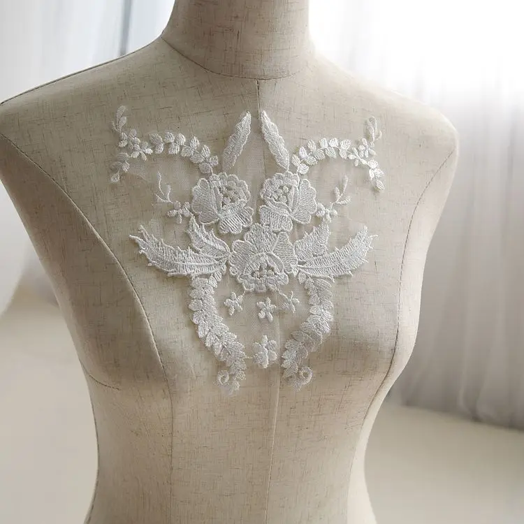 5PCS 20*19CM Ivory White Lace Patches DIY Bride Headdress Accessories Lace Wedding Dress Decoration Flower Patch LSHB232
5PCS 20*19CM Ivory White Lace Patches DIY Bride Headdress Accessories Lace Wedding Dress Decoration Flower Patch LSHB232