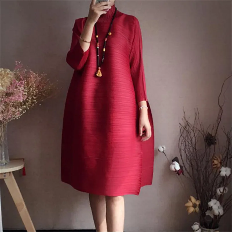 2018 Spring Turtleneck Women Dress Miyak Pleated Fashion Design Solid loose large size Female Knee-length Dress Tide
2018 Spring Turtleneck Women Dress Miyak Pleated Fashion Design Solid loose large size Female Knee-length Dress Tide
