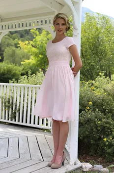Short Pink Beach Modest Bridesmaid Dresses With Sleeves Jewel A-line Knee Length Rustic Informal Outdoor Bridesmaid Gowns Cheap 
Short Pink Beach Modest Bridesmaid Dresses With Sleeves Jewel A-line Knee Length Rustic Informal Outdoor Bridesmaid Gowns Cheap