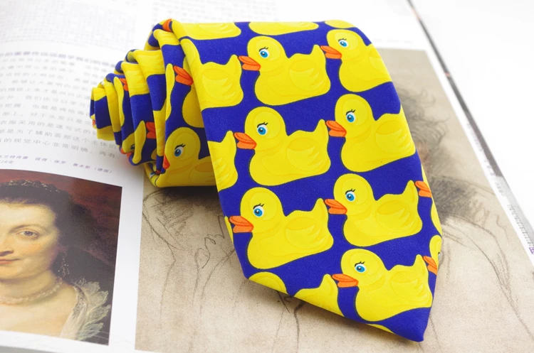 8cm Yellow Rubber Duck Fashion Tie For Men Hot TV Show Cartoon corbatas Novelty Fancy Duck Pattern Printed Brand
8cm Yellow Rubber Duck Fashion Tie For Men Hot TV Show Cartoon corbatas Novelty Fancy Duck Pattern Printed Brand